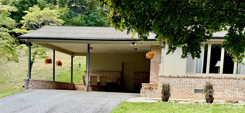 293 Dillardtown Road Sylva, NC 28779