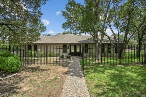 2504 Broadmoor Drive