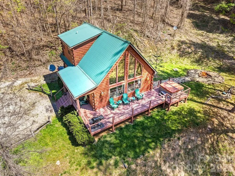 210 Chickadee Drive Bryson City, NC 28713