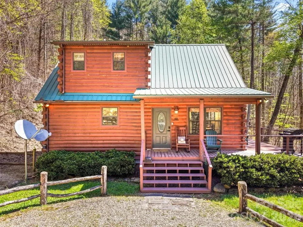 210 Chickadee Drive Bryson City, NC 28713