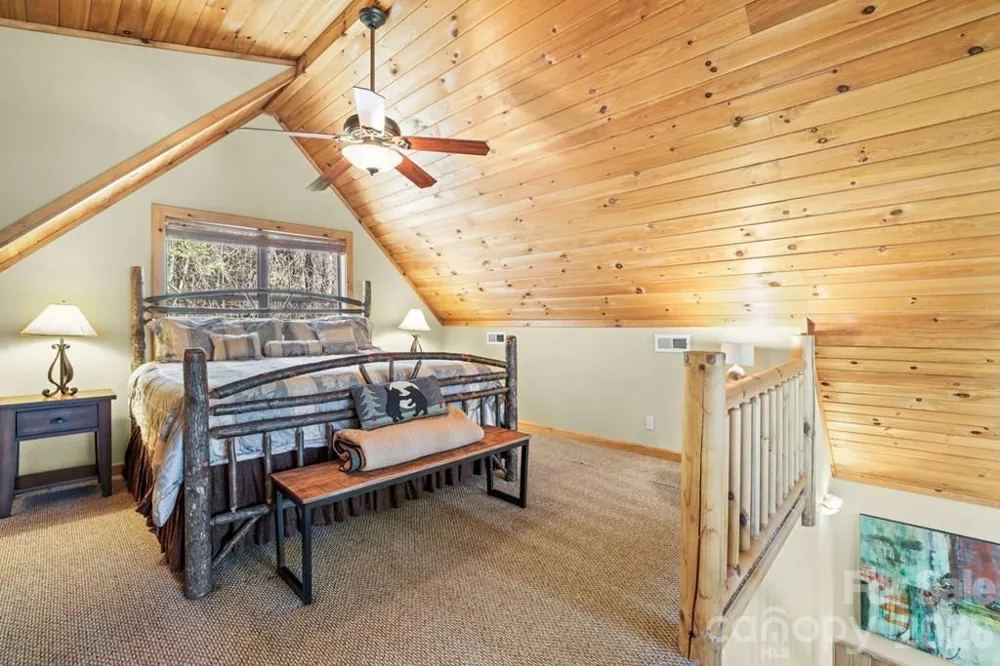 210 Chickadee Drive Bryson City, NC 28713