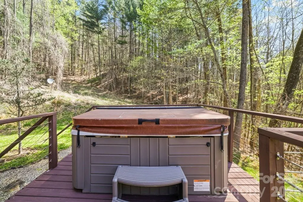 210 Chickadee Drive Bryson City, NC 28713