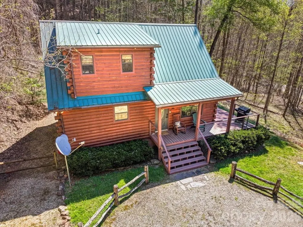 210 Chickadee Drive Bryson City, NC 28713