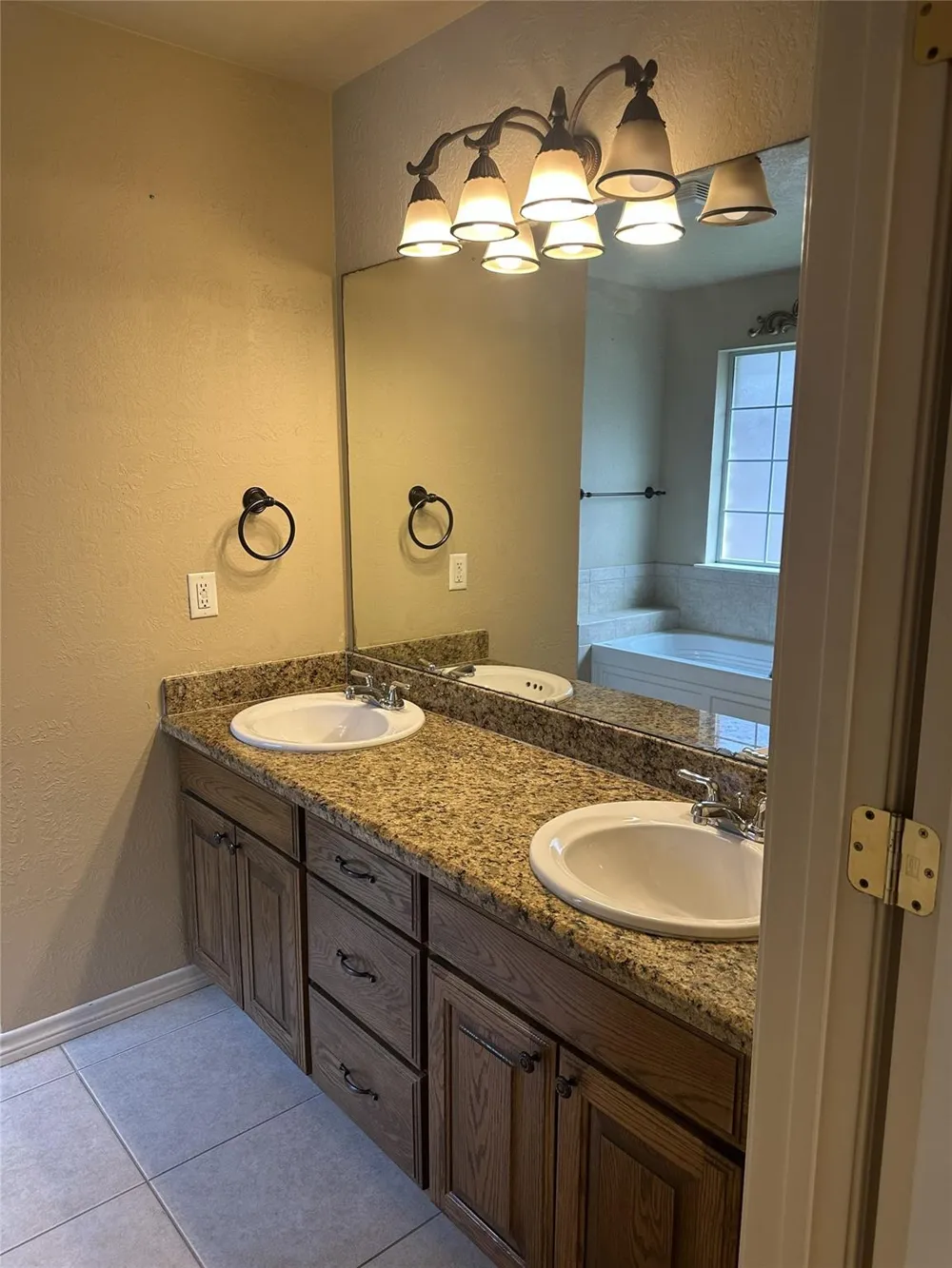 2125 Willowglen Drive Beaumont, TX 77707