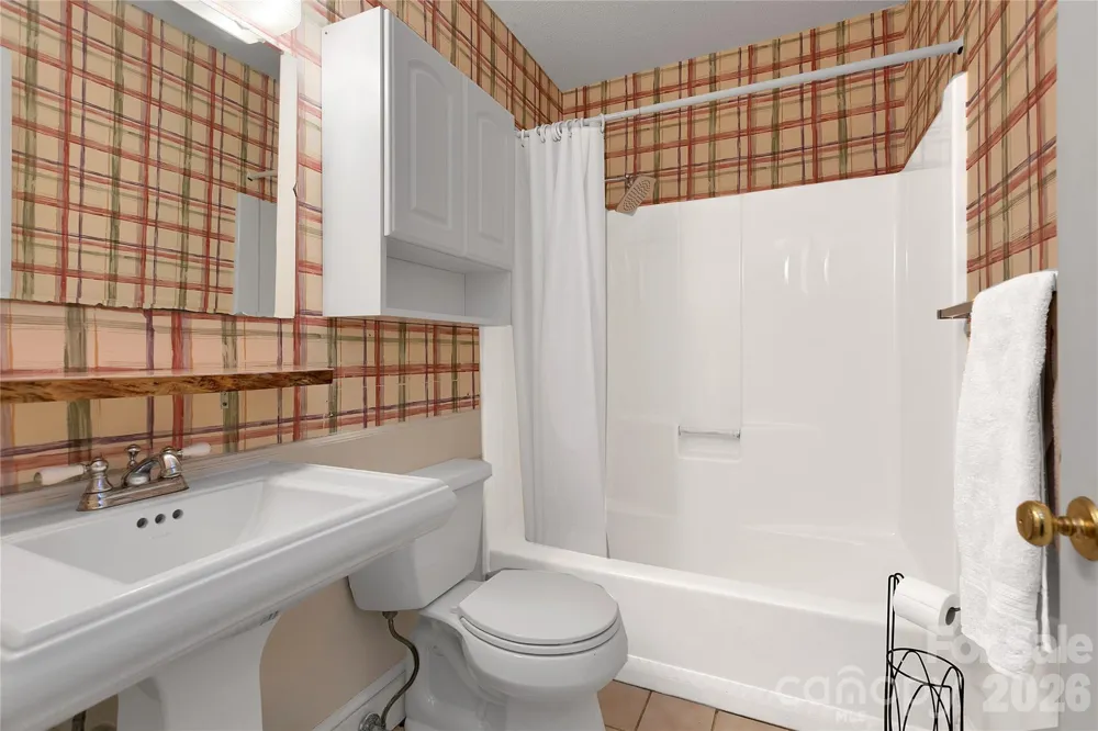 56 Guque Court Brevard, NC 28712