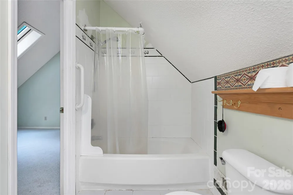 56 Guque Court Brevard, NC 28712