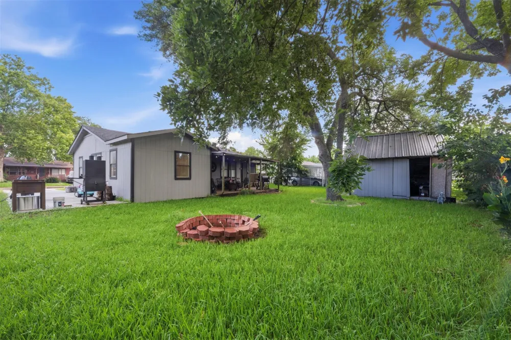 1103 James Street Deer Park, TX 77536