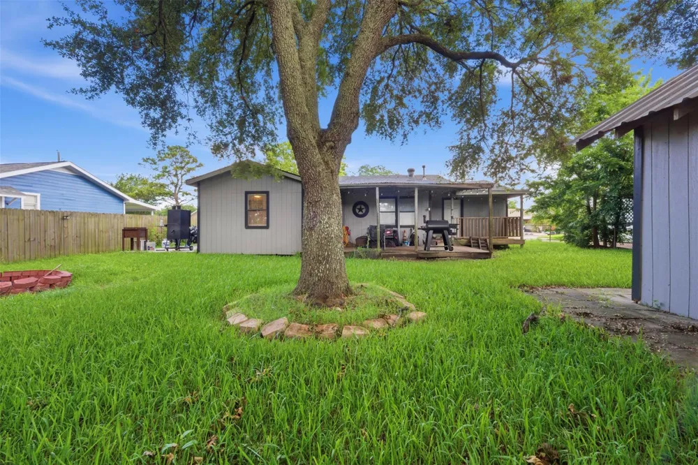 1103 James Street Deer Park, TX 77536