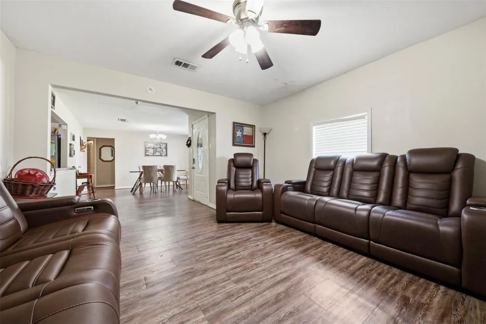 1103 James Street Deer Park, TX 77536
