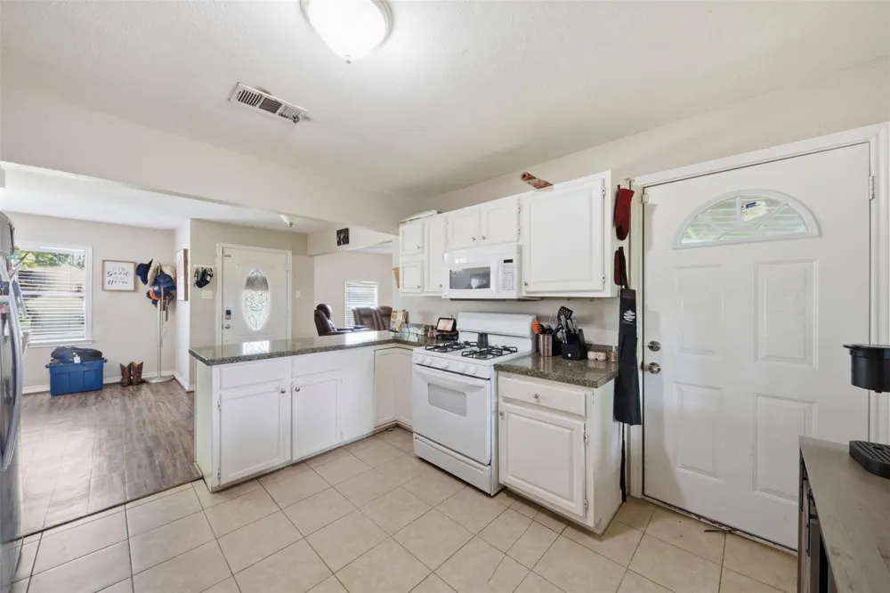 1103 James Street Deer Park, TX 77536