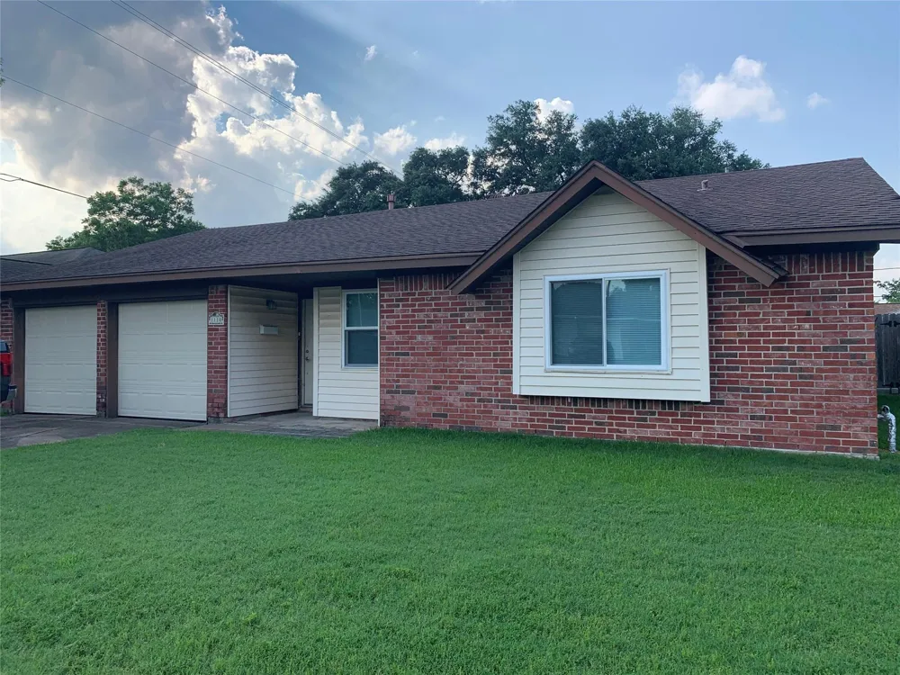 1110 E Rutgers Lane Deer Park, TX 77536