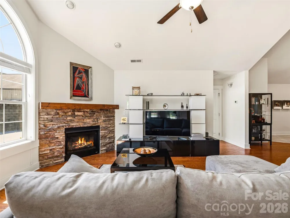 39 Braeburn Way Flat Rock, NC 28731