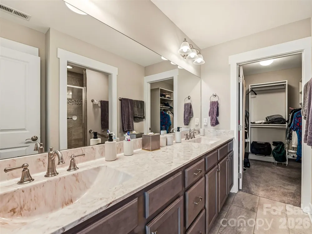 39 Braeburn Way Flat Rock, NC 28731