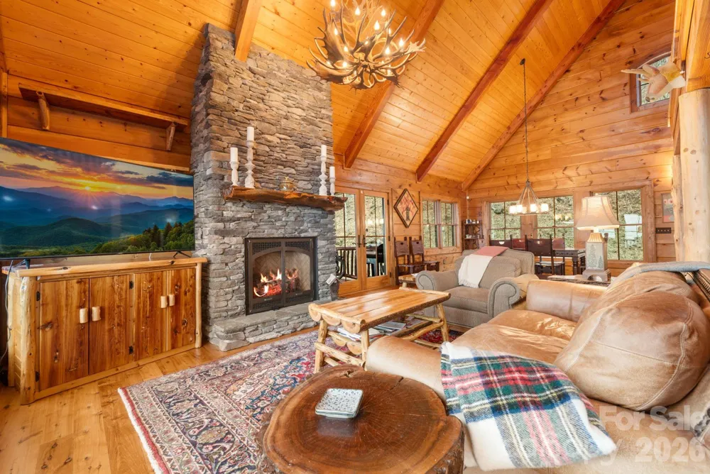 635 Acorn Nvno Zionville, NC 28698