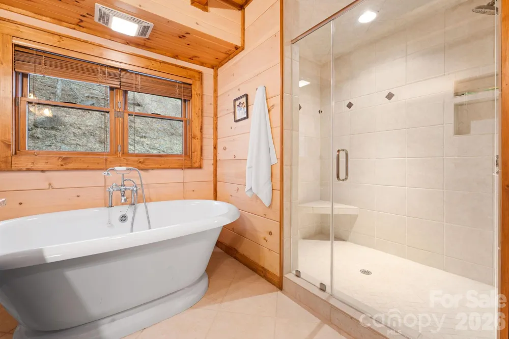 635 Acorn Nvno Zionville, NC 28698