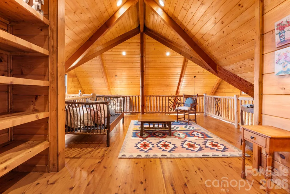 635 Acorn Nvno Zionville, NC 28698