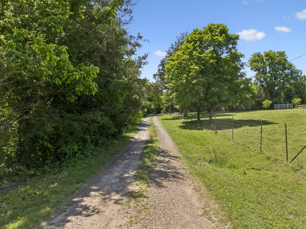 27 Clark Mill Rd Fayetteville, TN 37334