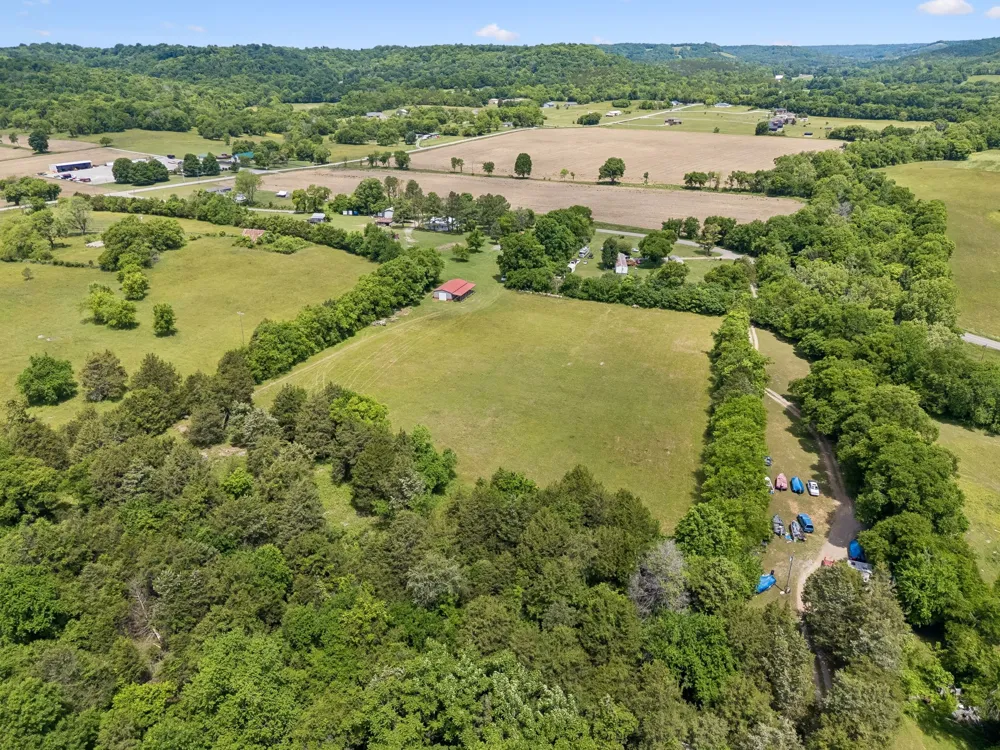 27 Clark Mill Rd Fayetteville, TN 37334
