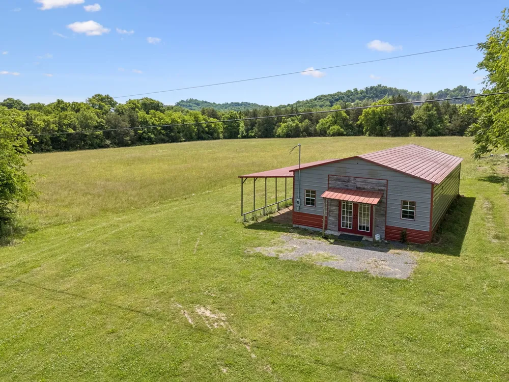 27 Clark Mill Rd Fayetteville, TN 37334