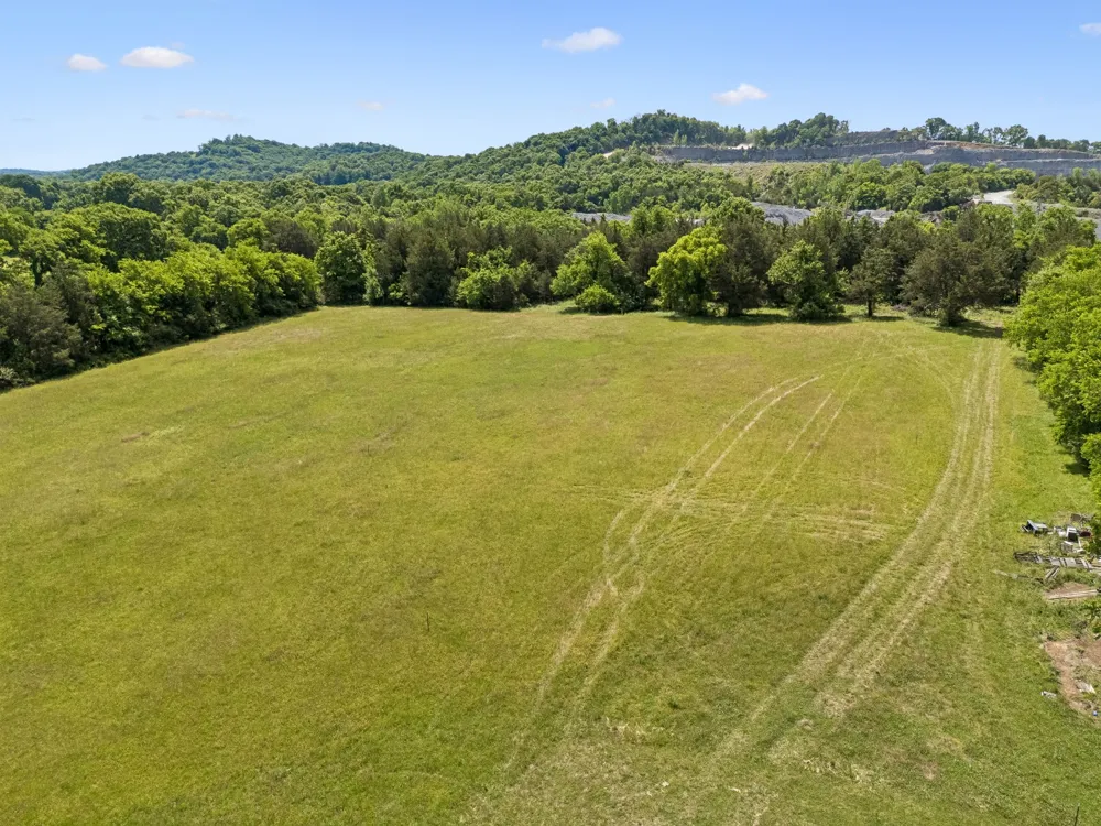 27 Clark Mill Rd Fayetteville, TN 37334