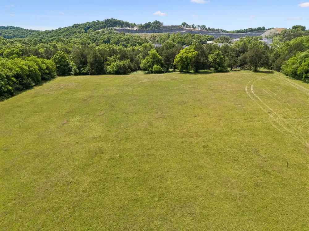 27 Clark Mill Rd Fayetteville, TN 37334