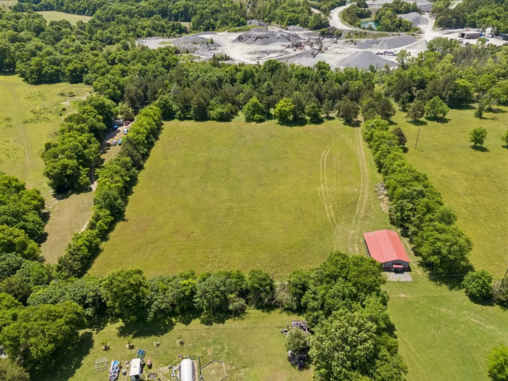 27 Clark Mill Rd Fayetteville, TN 37334