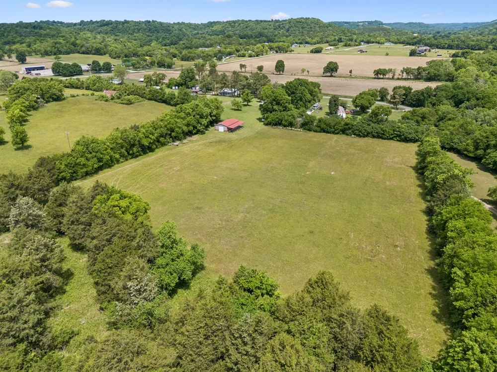 27 Clark Mill Rd Fayetteville, TN 37334