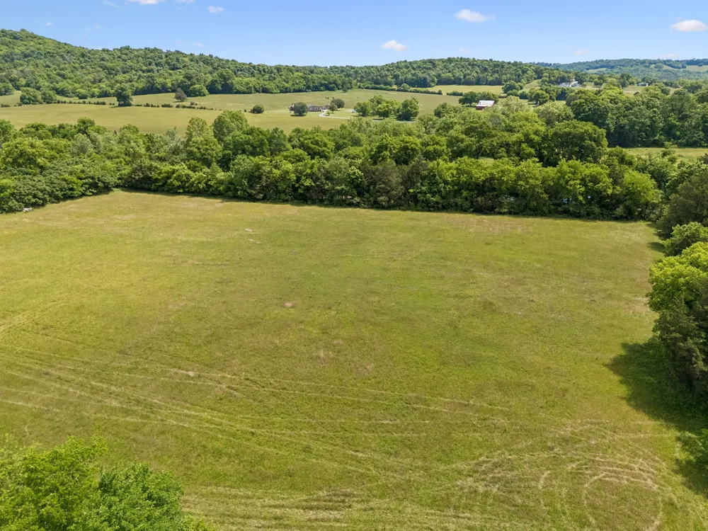 27 Clark Mill Rd Fayetteville, TN 37334