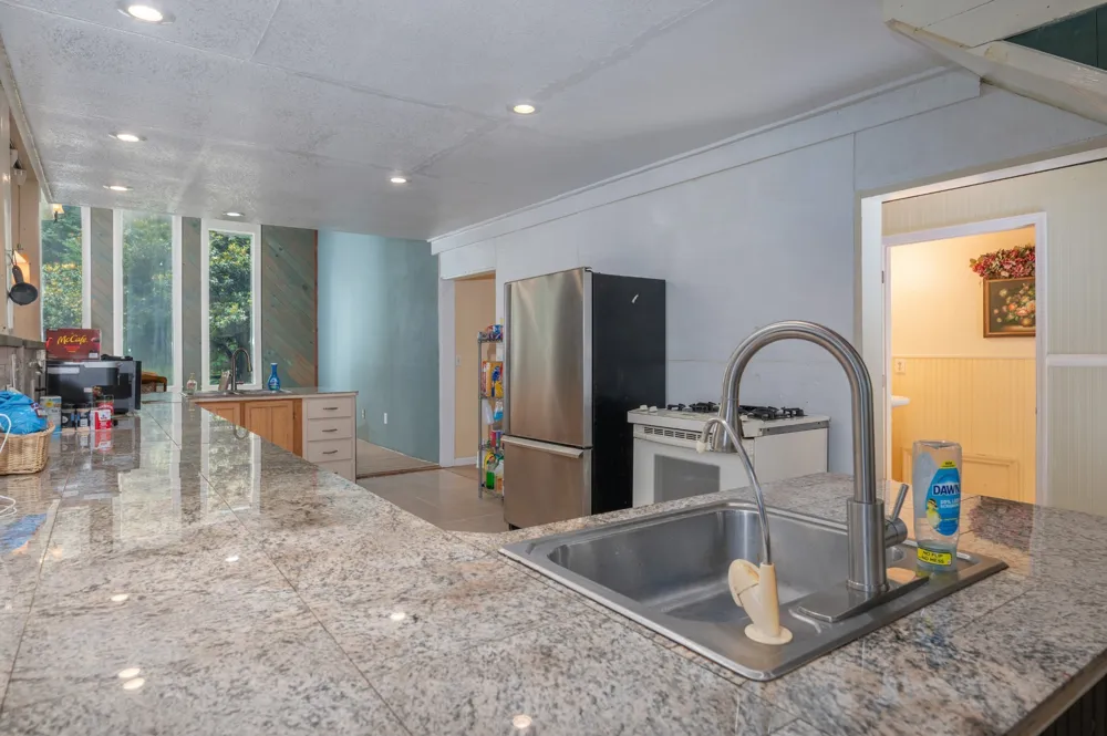 1791 Deer Creek Rd Linden, TN 37096
