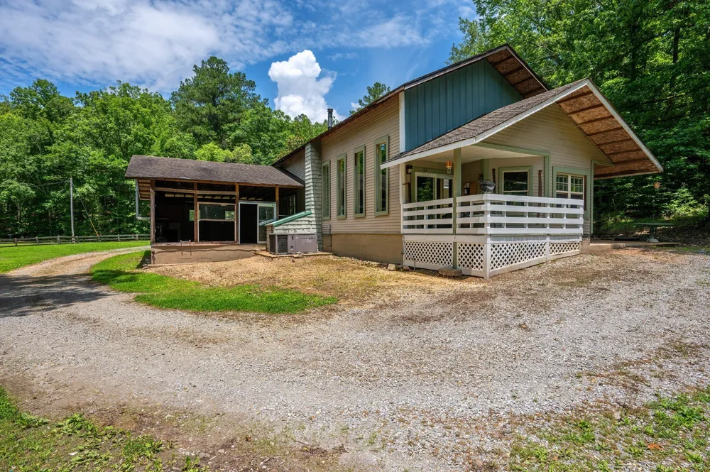 1791 Deer Creek Rd Linden, TN 37096