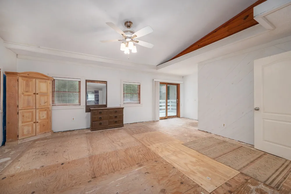 1791 Deer Creek Rd Linden, TN 37096