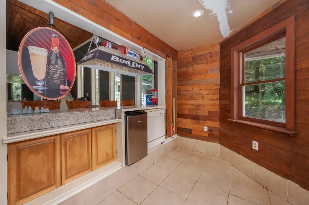 1791 Deer Creek Rd Linden, TN 37096