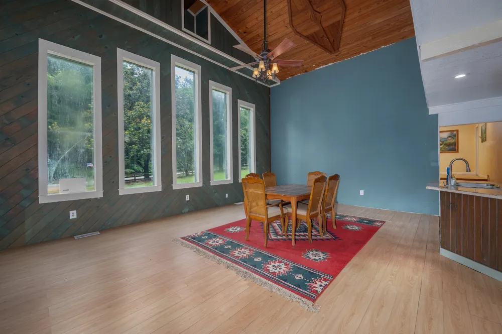 1791 Deer Creek Rd Linden, TN 37096
