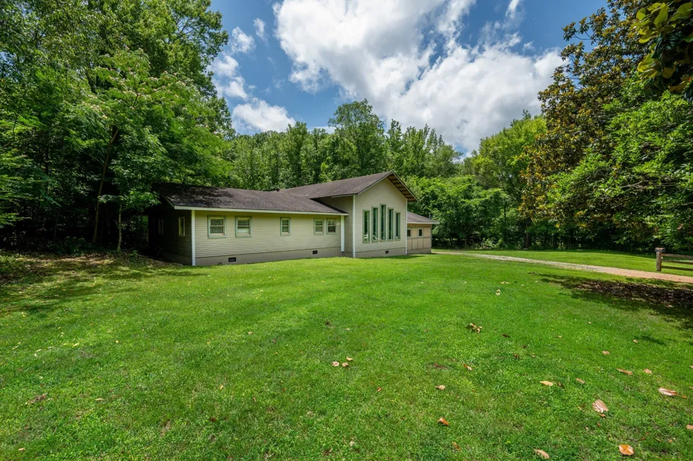 1791 Deer Creek Rd Linden, TN 37096