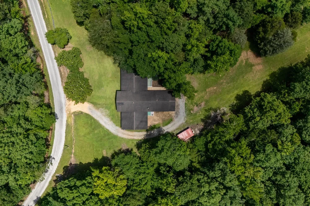 1791 Deer Creek Rd Linden, TN 37096
