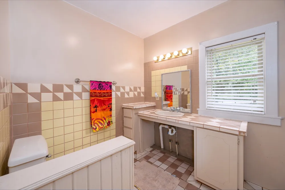 1791 Deer Creek Rd Linden, TN 37096