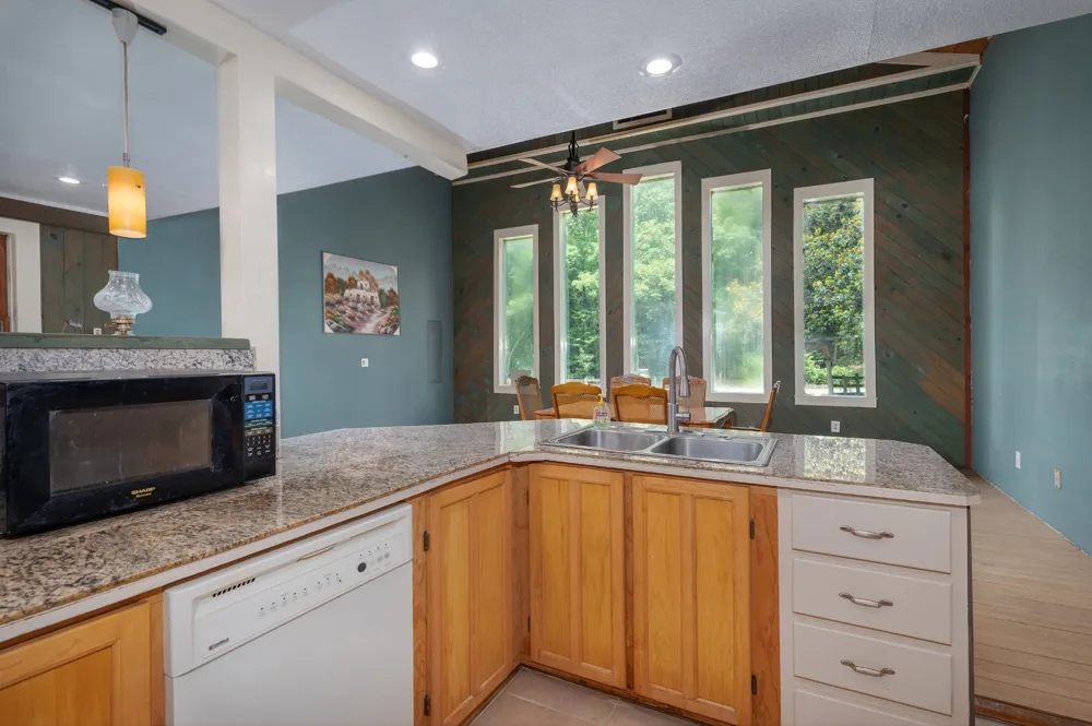 1791 Deer Creek Rd Linden, TN 37096