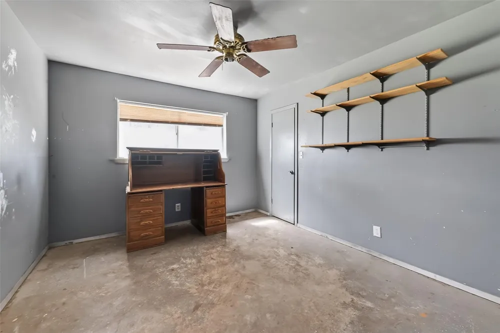 7411 Highway 36 Jones Creek, TX 77541