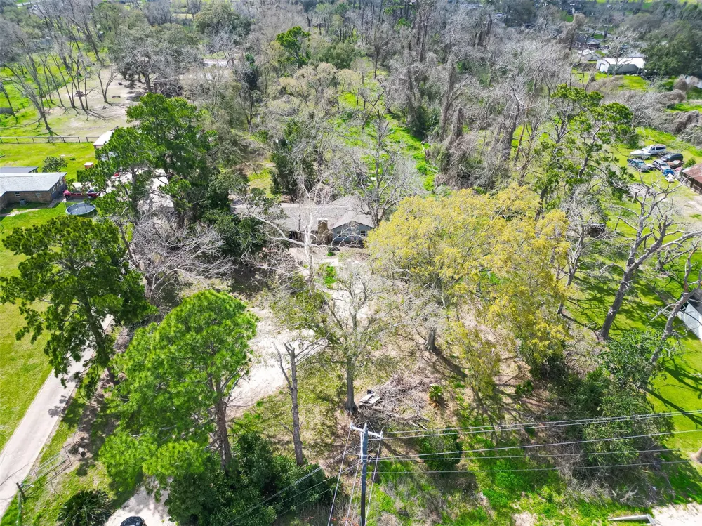 7411 Highway 36 Jones Creek, TX 77541