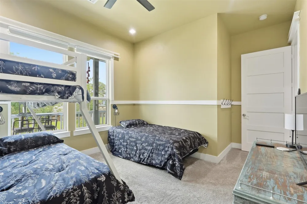 613 Oakdale Street La Porte, TX 77571