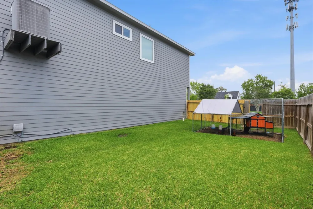 613 Oakdale Street La Porte, TX 77571