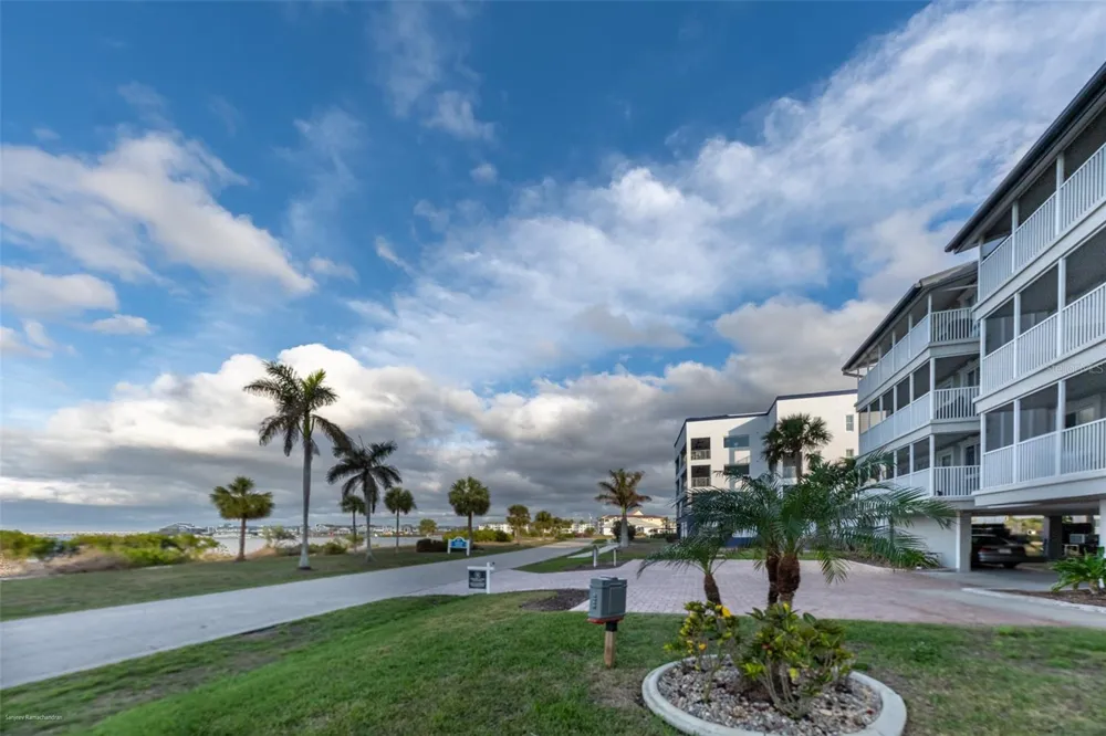 1477 PARK BEACH CIRCLE #11 Punta Gorda, FL 33950