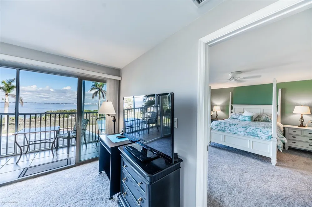 1477 PARK BEACH CIRCLE #11 Punta Gorda, FL 33950
