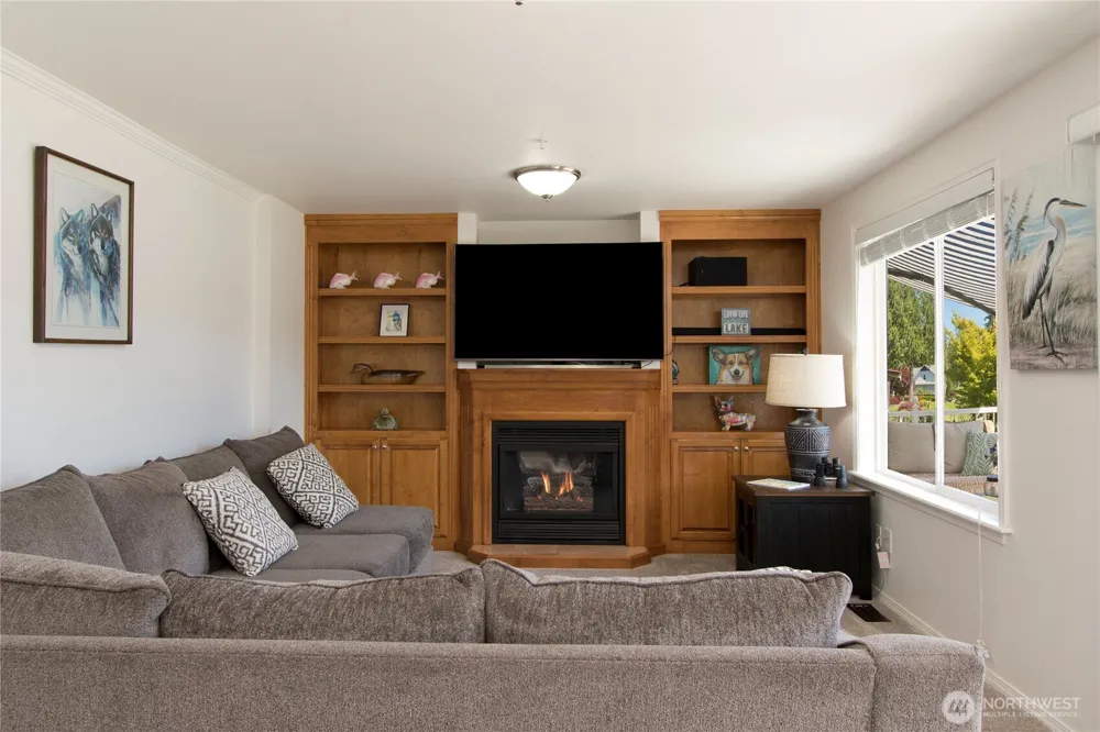 32421 Whitman Lake Drive E Graham, WA 98338