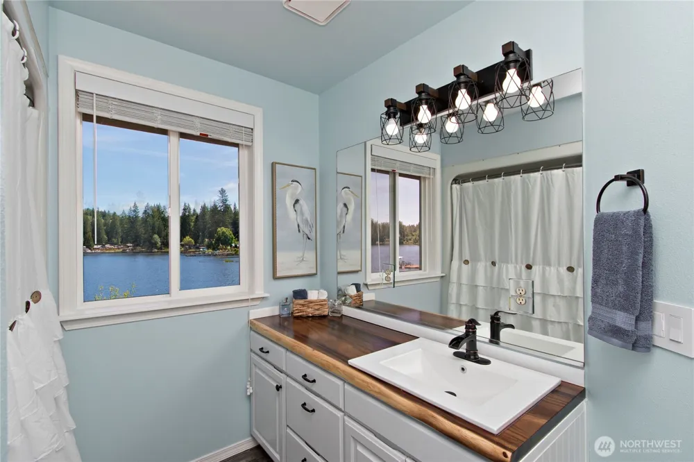 32421 Whitman Lake Drive E Graham, WA 98338