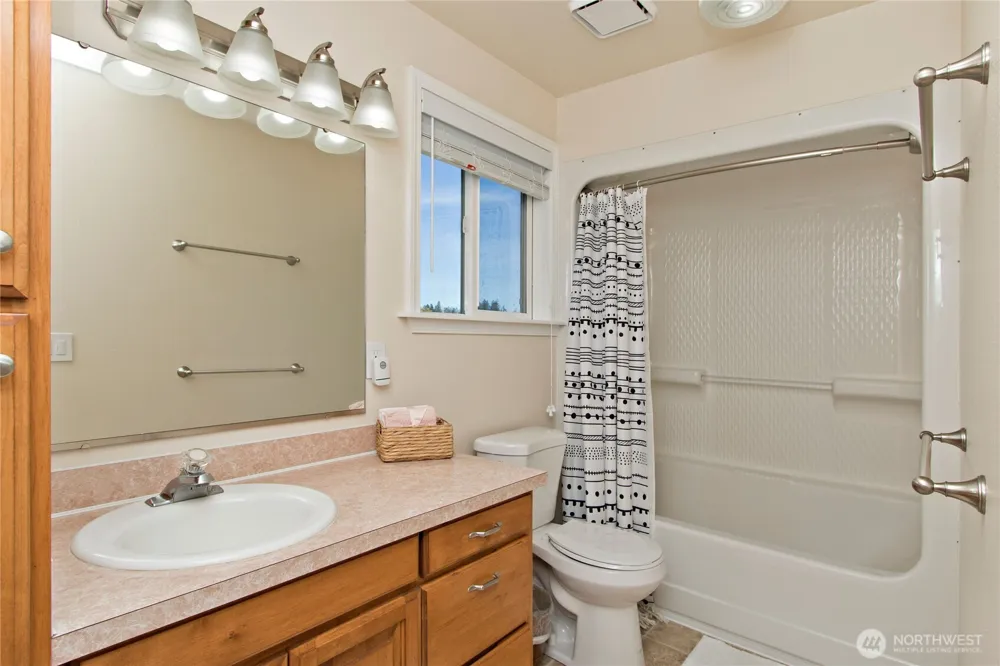 32421 Whitman Lake Drive E Graham, WA 98338