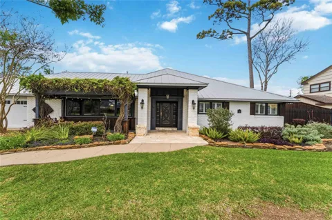 4031 Fernwood Drive