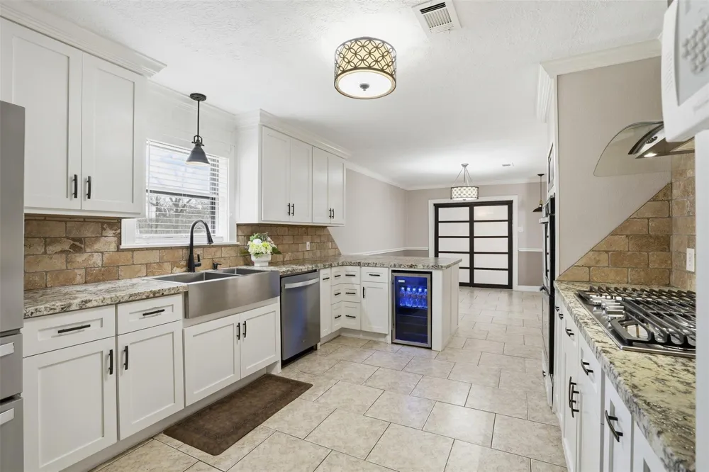 815 Wisconsin Street South Houston, TX 77587