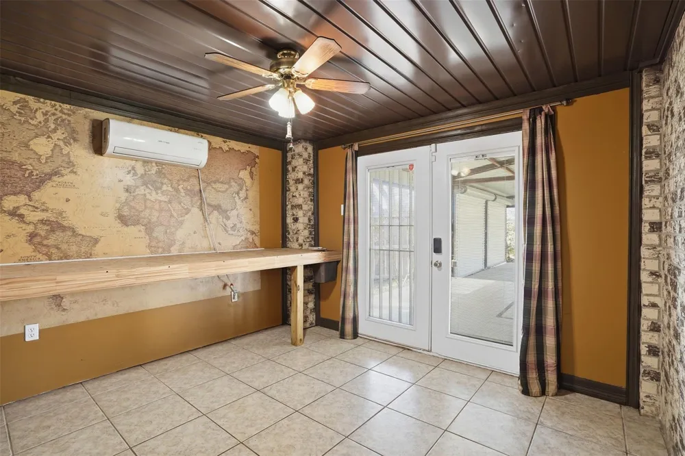 815 Wisconsin Street South Houston, TX 77587