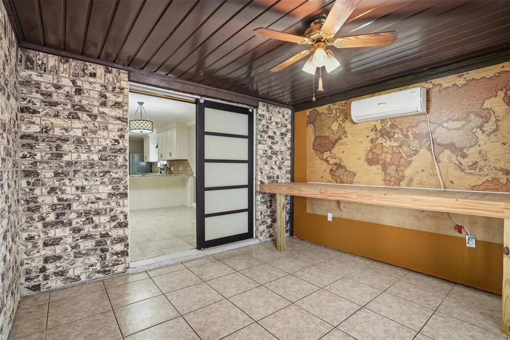 815 Wisconsin Street South Houston, TX 77587